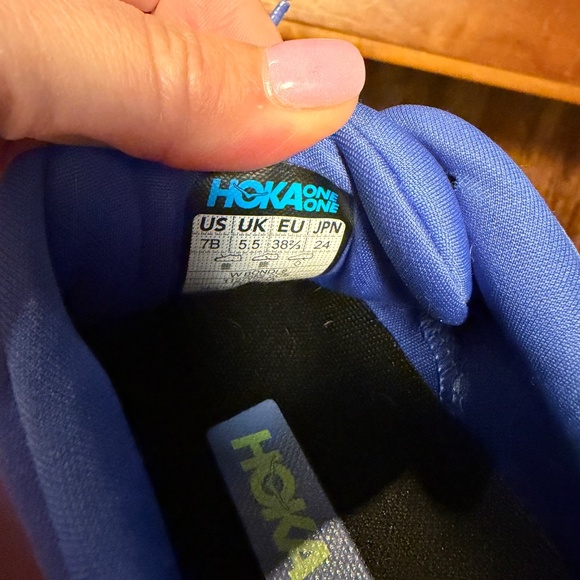 Women’s Hokas Size 7 Bondi 8 - Picture 3 of 3